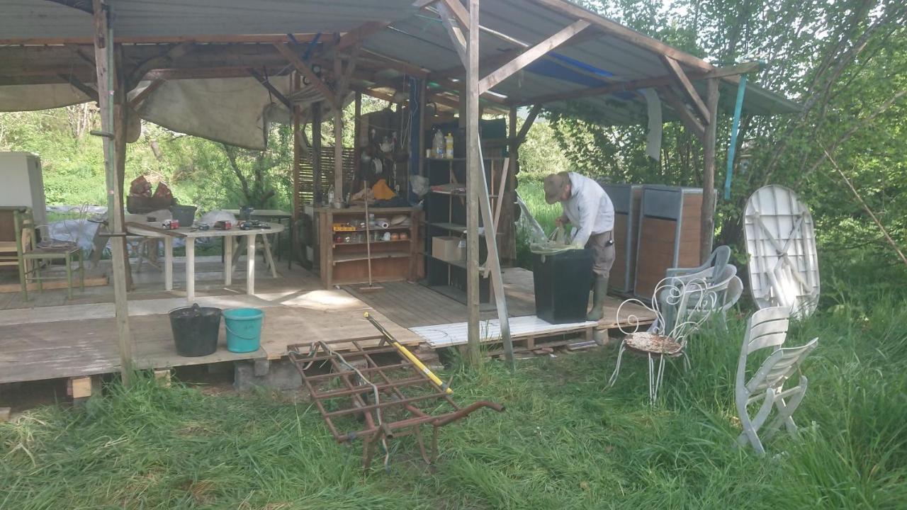 Yourte Rustique En Permaculture Creysse  Exterior foto